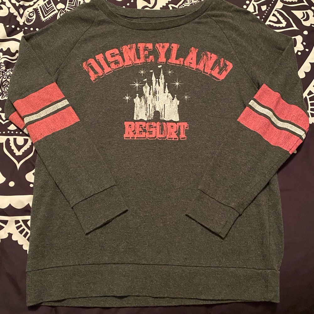Disneyland Long Sleeve shirt